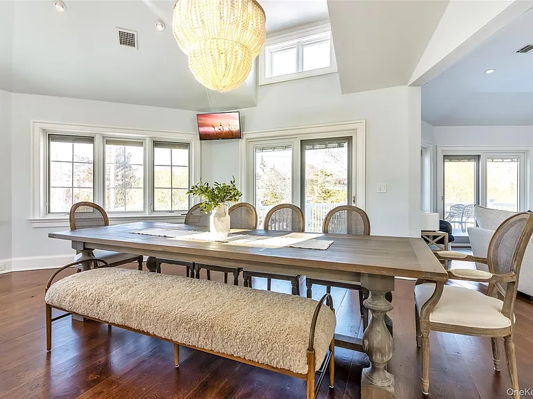 695 Sound Dr — Photo 14