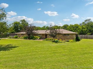 8969 E 16th St, Tulsa, OK 74112