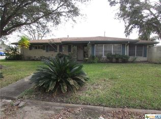2109 E Mimosa Ave, Victoria, TX 77901