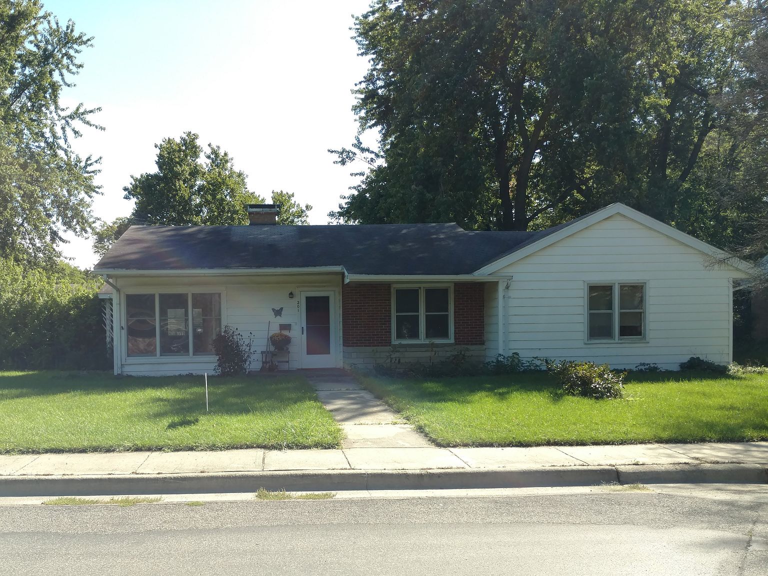 201 W Willow St, Fairbury, IL 61739 Zillow