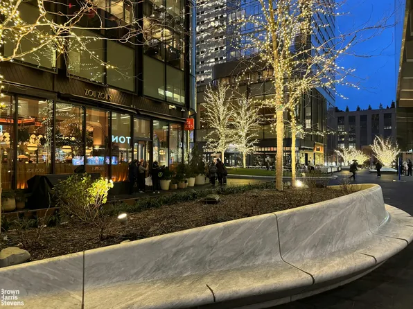 430 West 34th Street 5H image 17 of 18