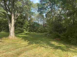 601 May St, Le Claire, IA 52753