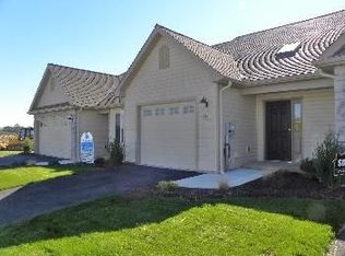1358 Fieldstone Dr, Mount Joy, PA 17552