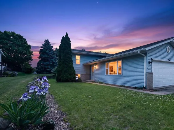 808B N Clover Lane, Cottage Grove, WI 53527