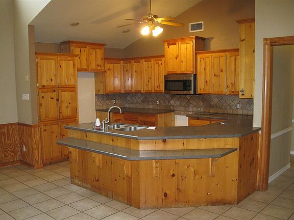 5th image of 158 Parker Dr