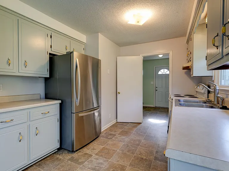 204 Bob White Dr — Photo 17