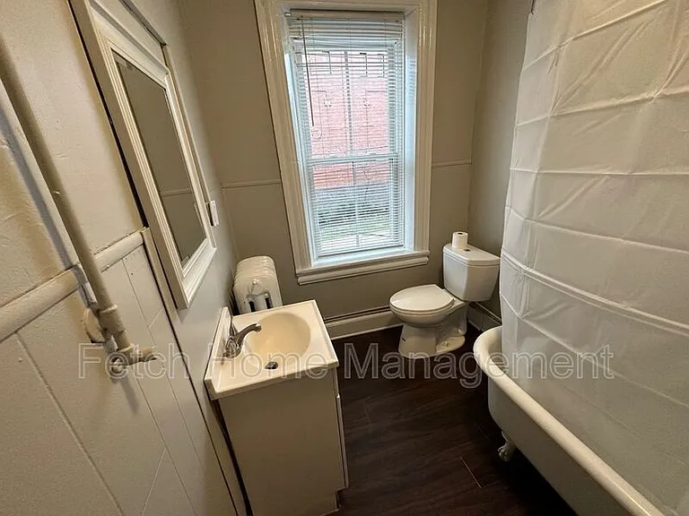 633 Manor St #2 — Photo 2