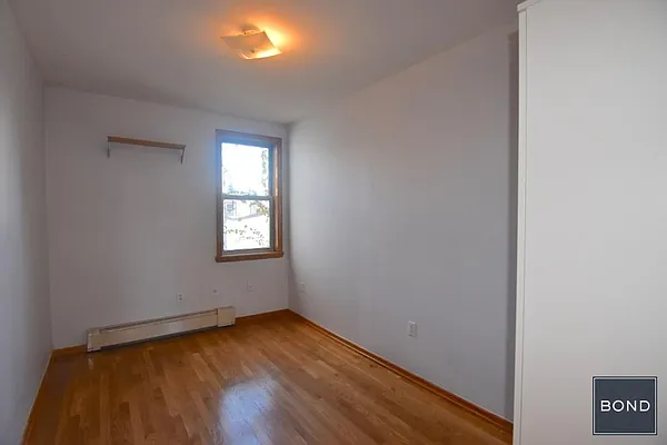 Rented by Bond New York | media 9