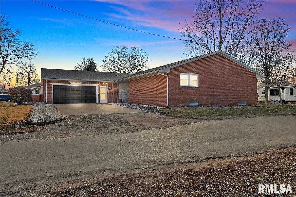 1136 Henkle Dr, Pawnee, IL 62558 Zillow