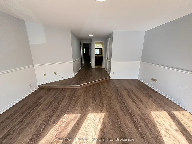 98 McMorran Cres — Photo 16