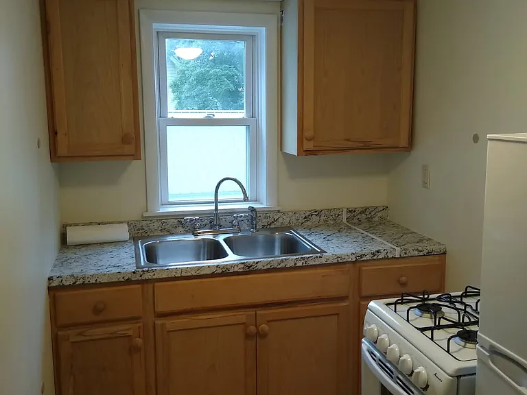 236 Kingsboro Ave #3 — Photo 3