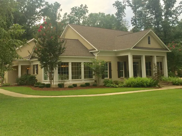 586 Crosby Ln, Columbus, MS 39701