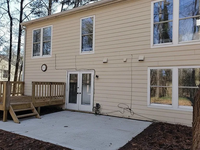 4641 Hampton Chase NE — Photo 19
