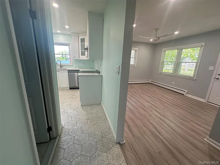 9 Bolton Dr — Photo 5