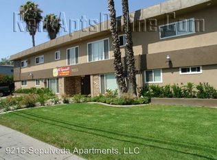 9215 Sepulveda Blvd APT 8, North Hills, CA 91343