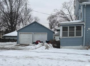 2231 Pershing Blvd, Clinton, IA 52732
