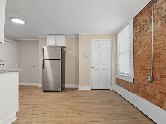 5th image of 54 E McMicken Ave #2