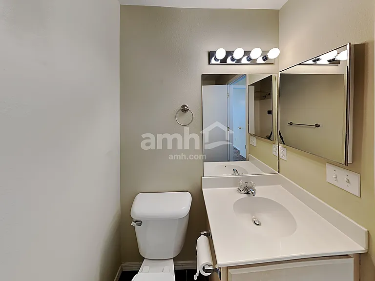 190 E 1325 N — Photo 15