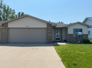 1103 34th Ave SW, Minot, ND 58701