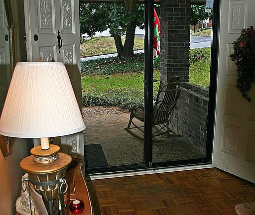 4th image of 9109 Village Wood Dr