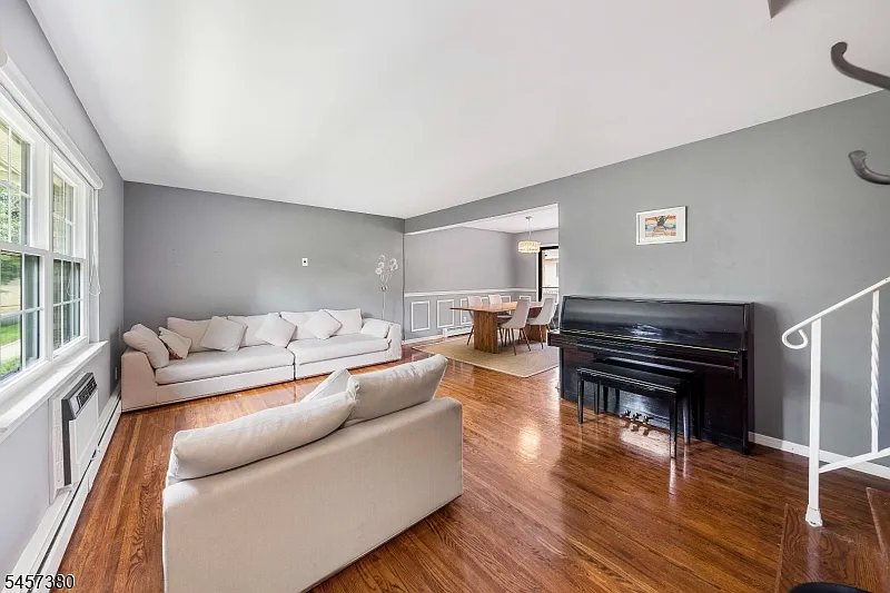 2 bed, 2.5 bath, $3,400 — Photo 2