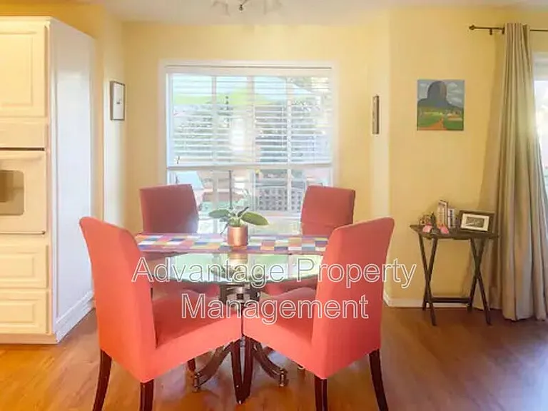 1622 SW Country Club Pl — Photo 5