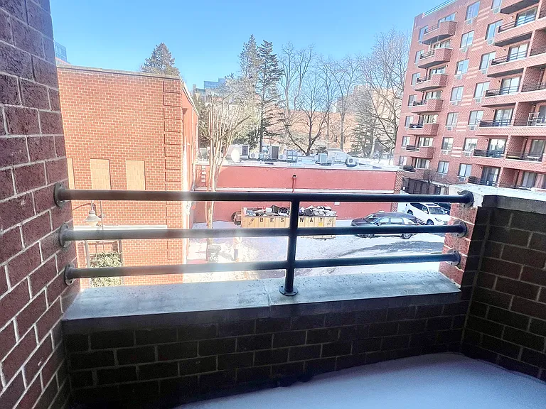 13614 Northern Blvd #2G — Photo 7