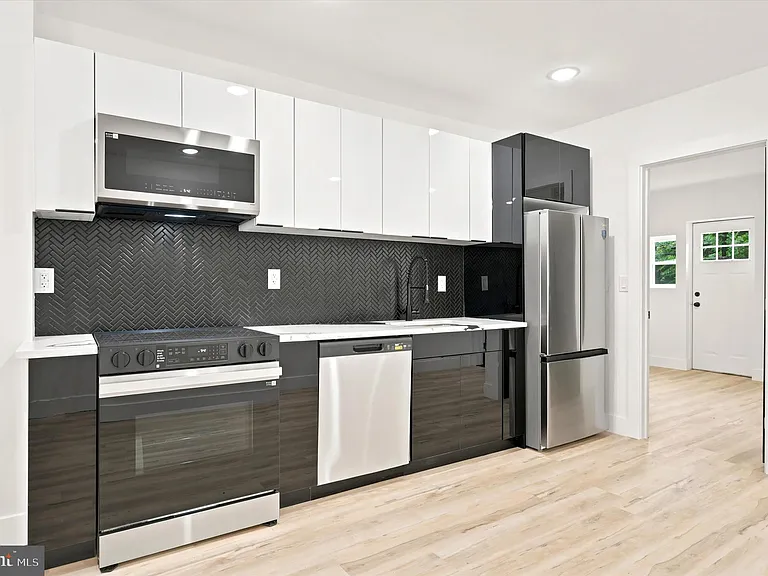 5510 Matthews St #A — Photo 4
