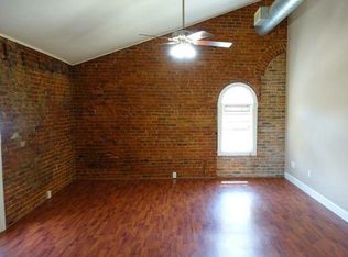 135 E Prairie Ave APT 4, Decatur, IL 62523