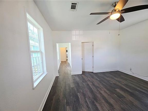 2nd image of 2121 Piety St