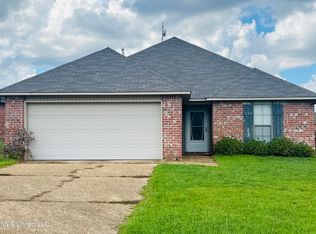 137 Winchester St, Byram, MS 39272