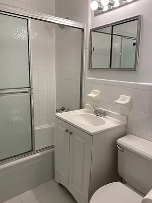 Rented by Living New York | media 8