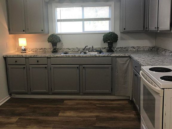 4th image of 2406 Bernhurst Dr