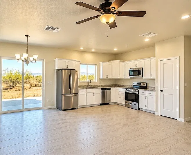 3 bed, 1427 sqft, $1,795 — Photo 2