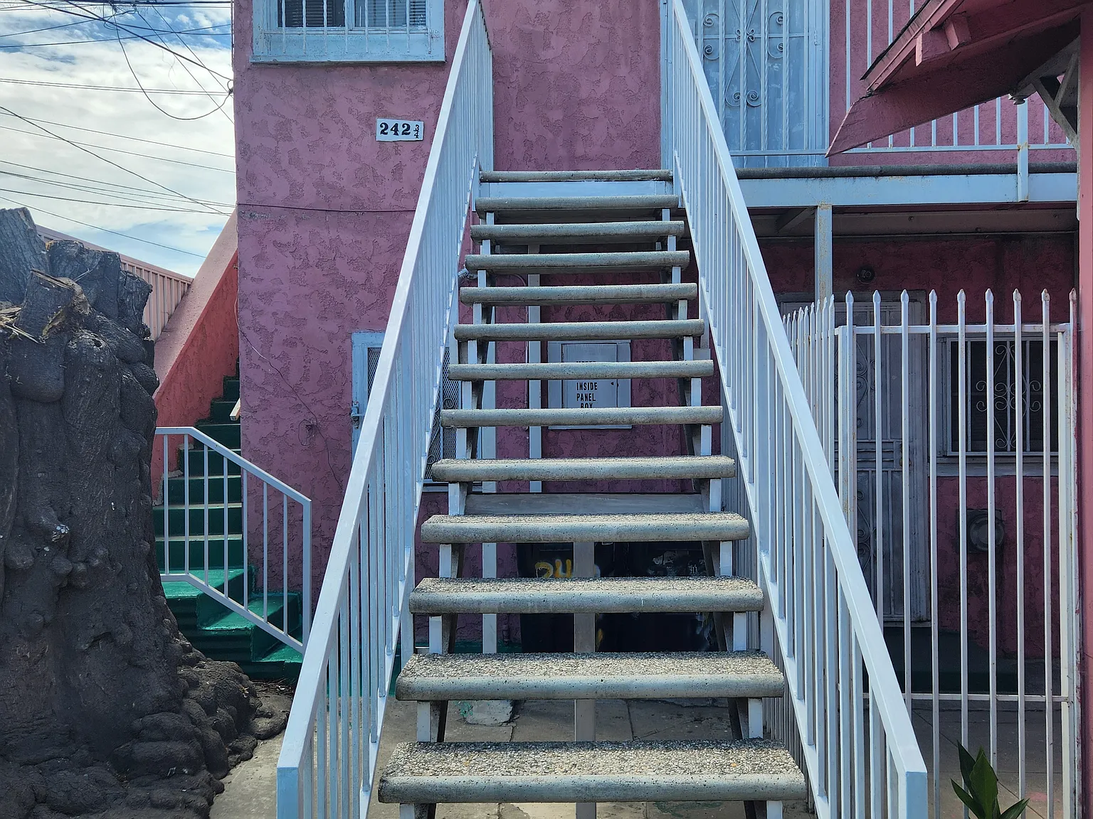 1 bed, 1500 sqft, $1,200 — Photo 1