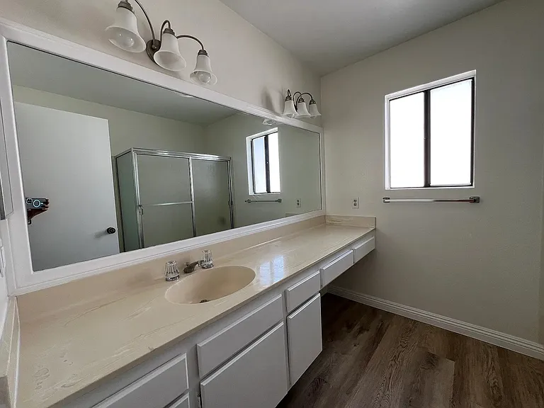 598 W Huntington Dr #K — Photo 11