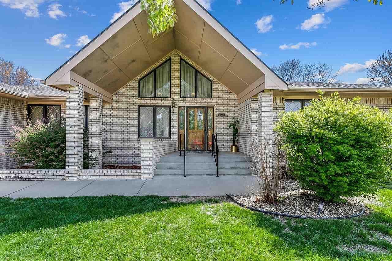 2320 N Potters Ct El Dorado Ks 67042 Mls 594619 Zillow