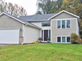 1742 Deerwood Dr, Eagan, MN 55122