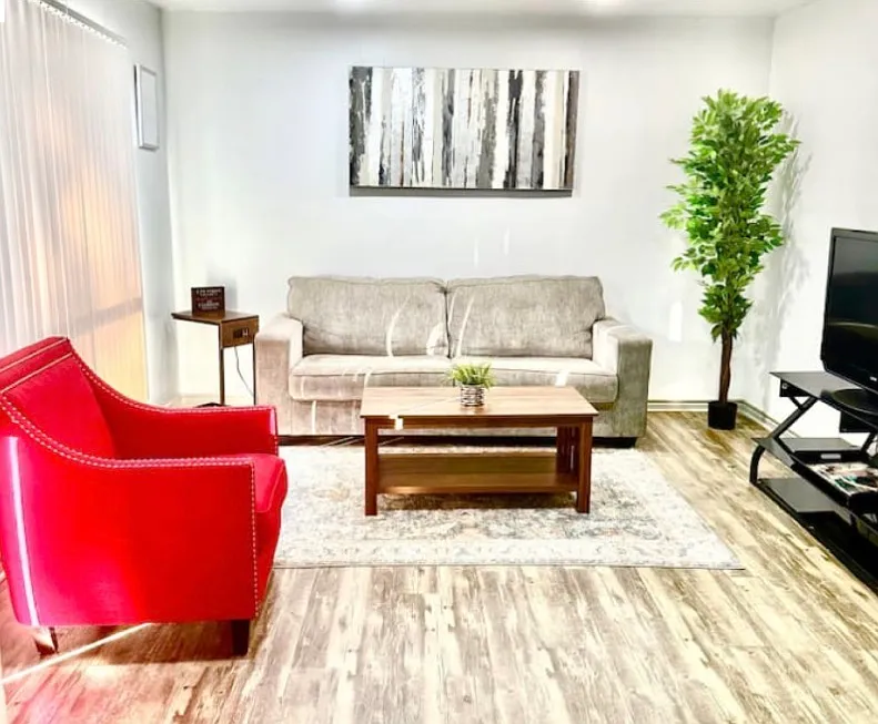 Gaston Uptown Apt - 118 — Photo 3