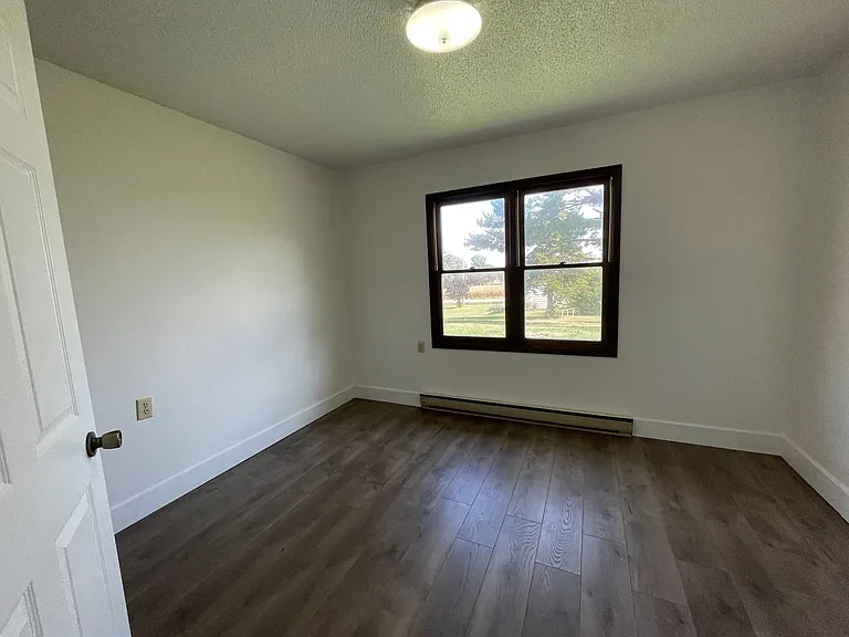 505 Barclay St — Photo 11