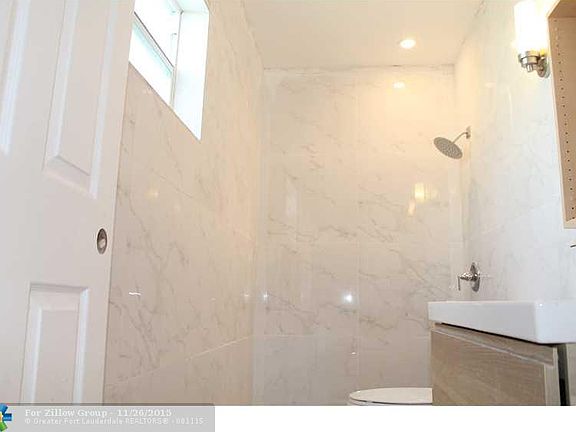 5th image of 11500 NW 40th Pl
