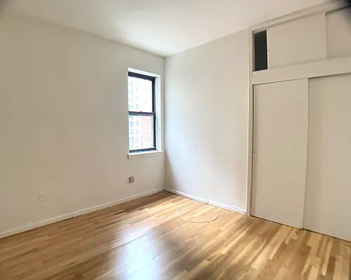 Rented by Compass | media 13