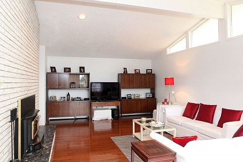 4th image of 40857 Lake & Breton View Dr