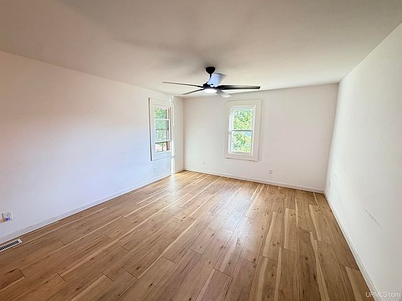2nd image of 805 N 5th St