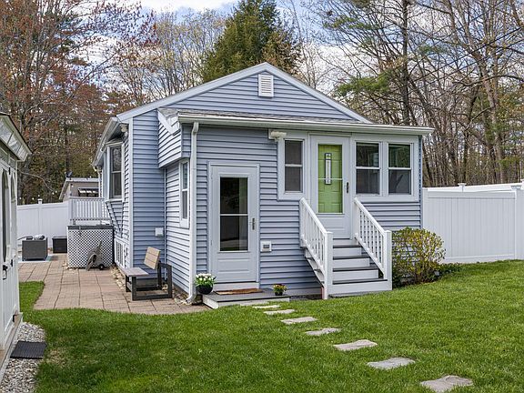 3rd image of 296 Wadleigh Pond Road