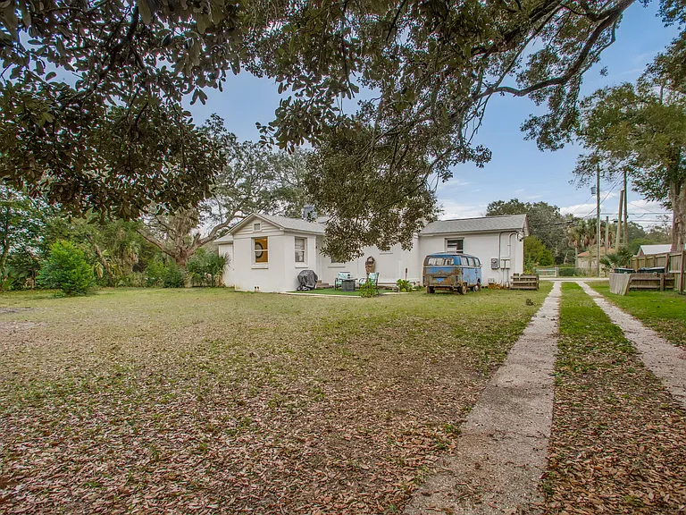 102 Alba Plena St — Photo 30