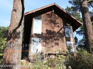 33 Castle Ln, Oakland, CA 94611
