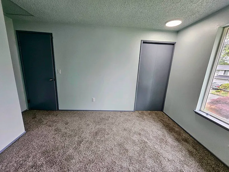 4323 SE 4th Pl — Photo 11