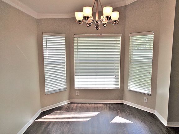 5th image of 27512 Sky Lake Cir