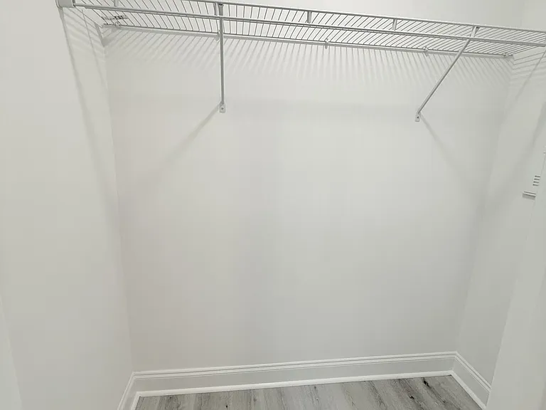 861 Maxine Ct #4B — Photo 17